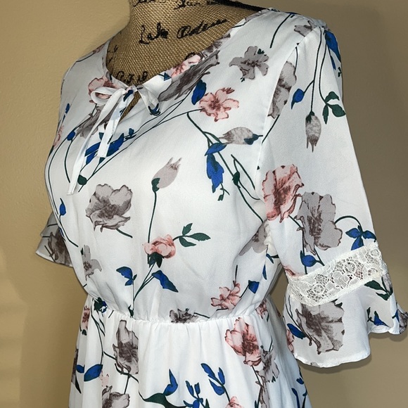 Floral Ruffled Dress - Picture 4 of 7